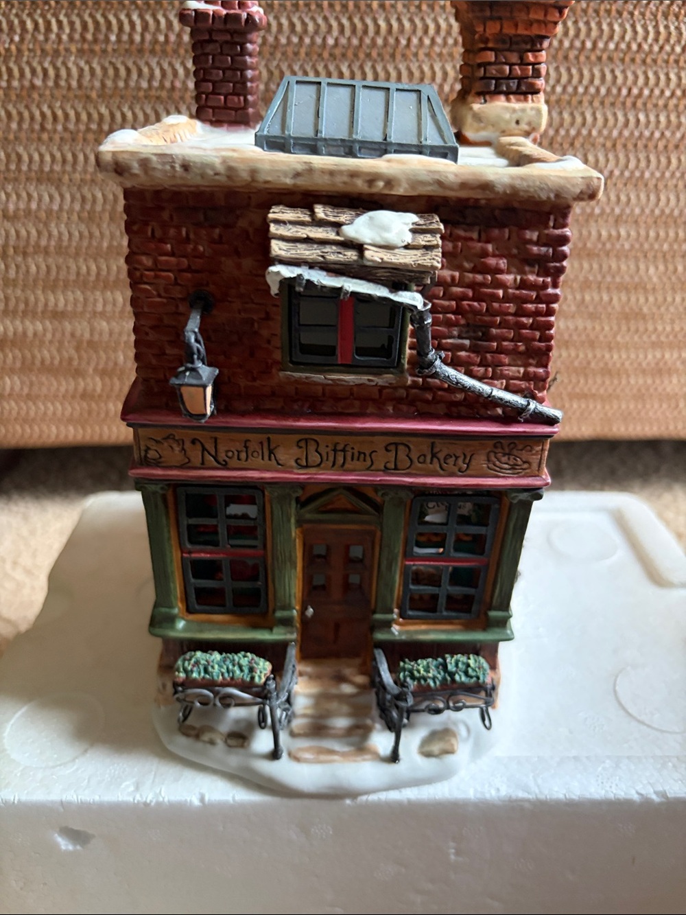 Norfolk Biffins Bakery Holiday Building - Red Brick and Green Trim*see notes